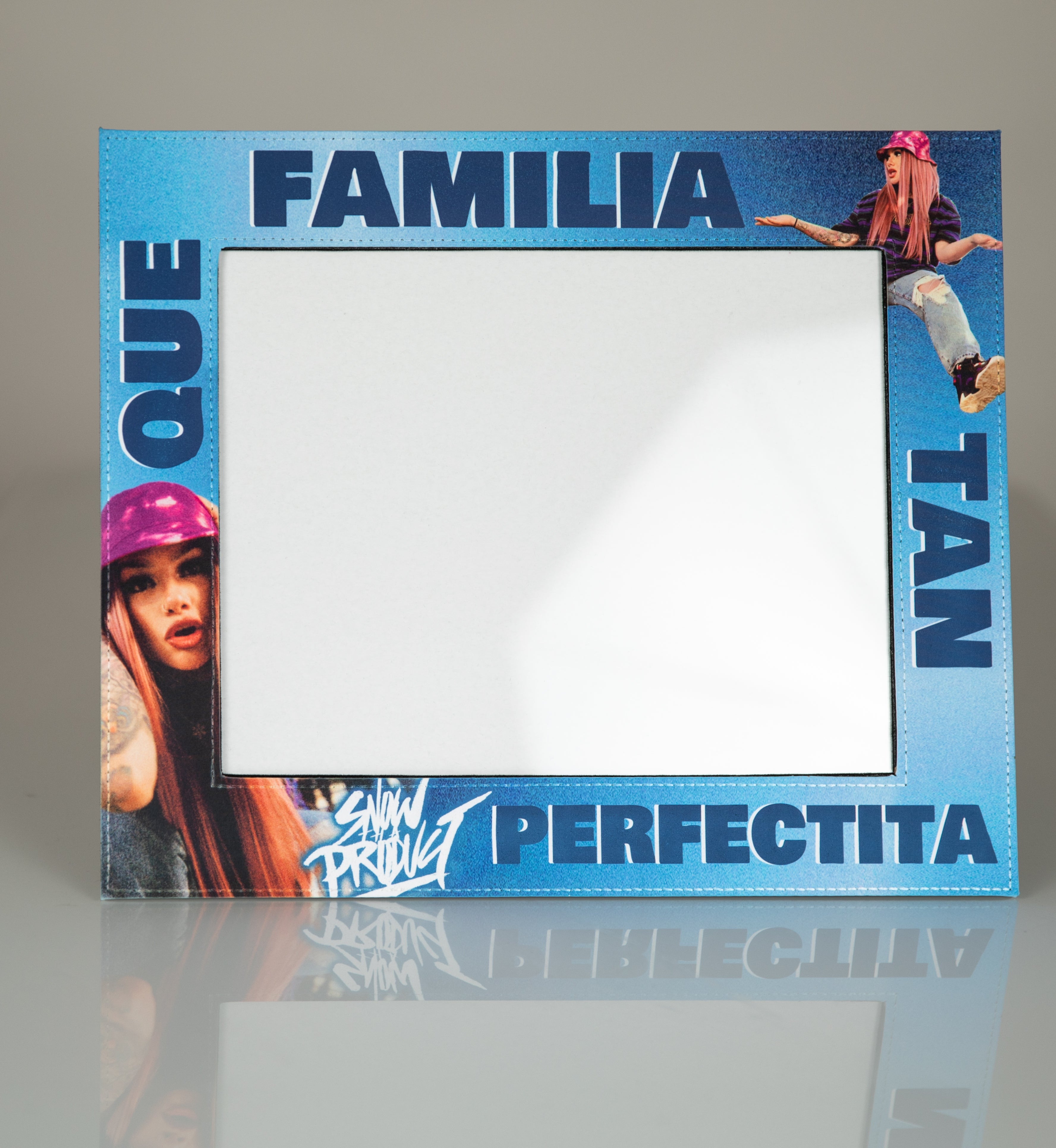 Que Oso Picture Frame - EVERYDAYDAYS Snow Tha Product merch