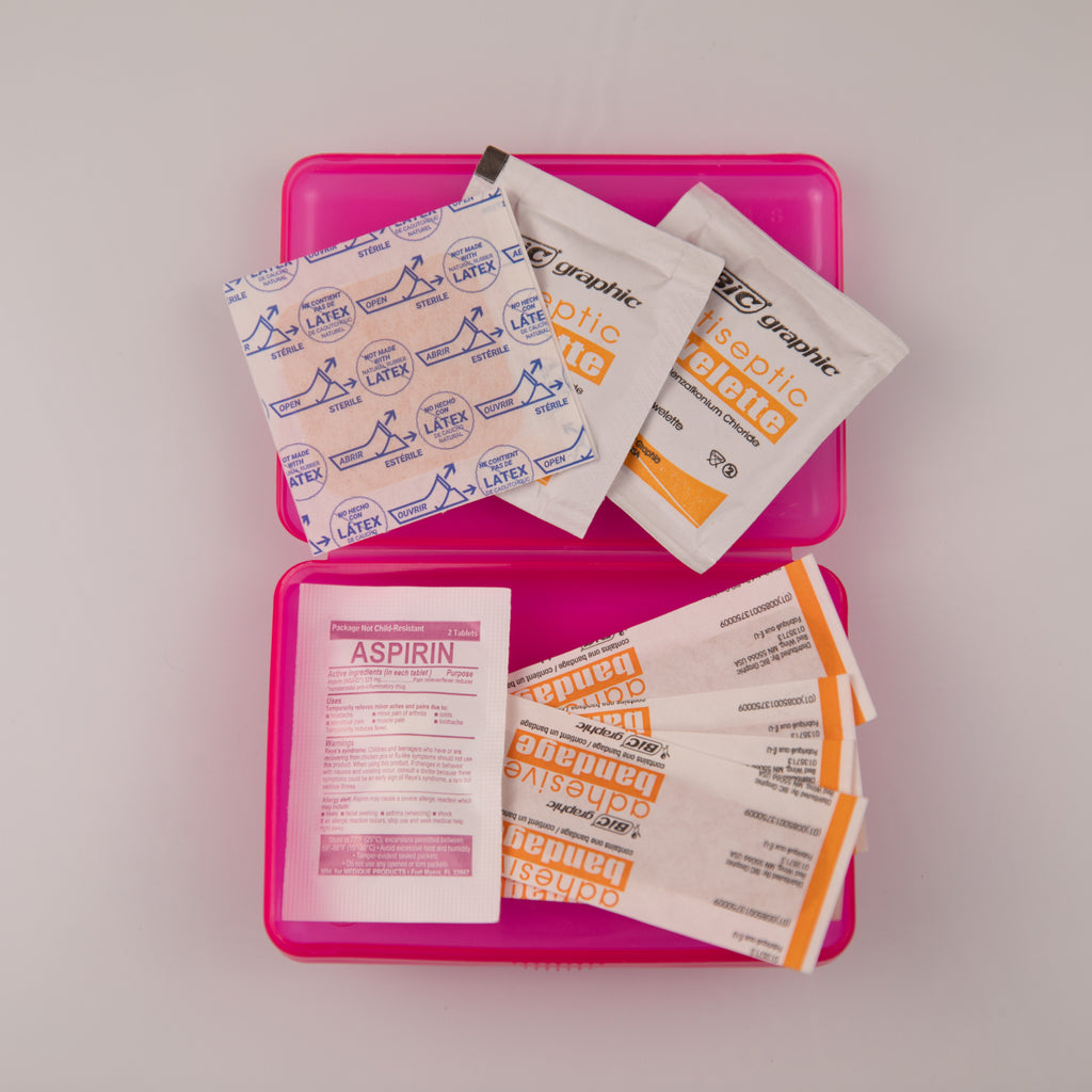 Cura O Curita (First Aid Kit) - EVERYDAYDAYS Snow Tha Product merch